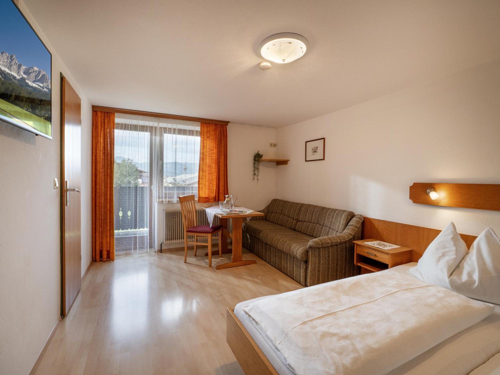 סנט יוהן אין טירול Apartment-Pension Schmiedererhof מראה חיצוני תמונה